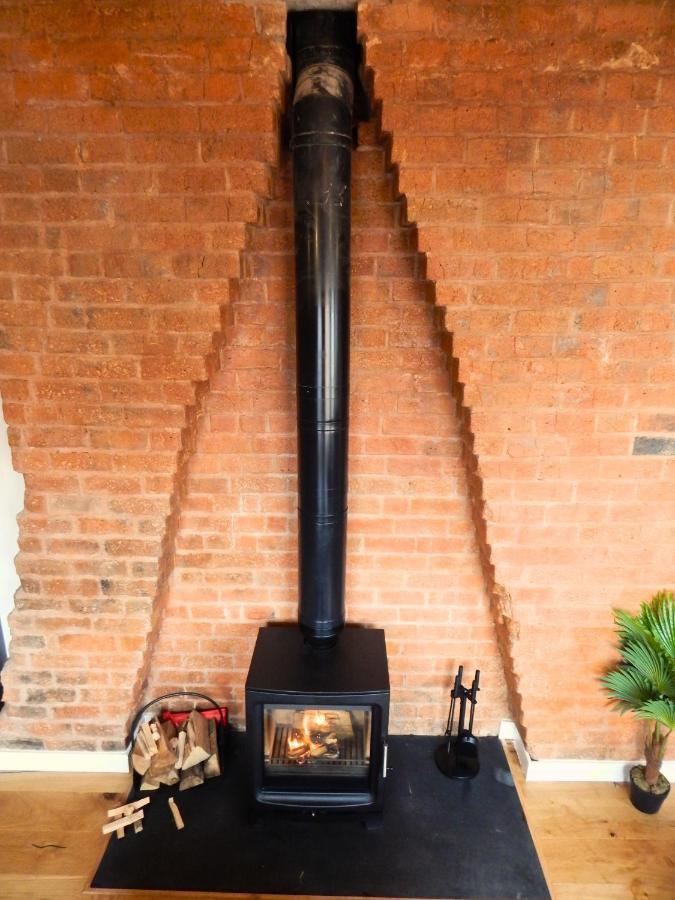 Vila Vip 3Br Grade2 Luxurious Industrial House With Wood Fire, Electric Blinds And Big Cast Iron Windows In The Heart Of The Jq Birmingham Exteriér fotografie